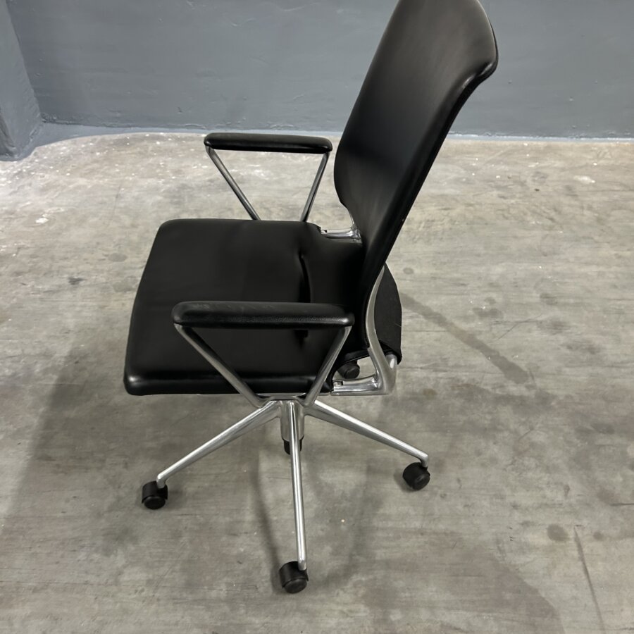 Vitra Meda Chair - Afbeelding 3