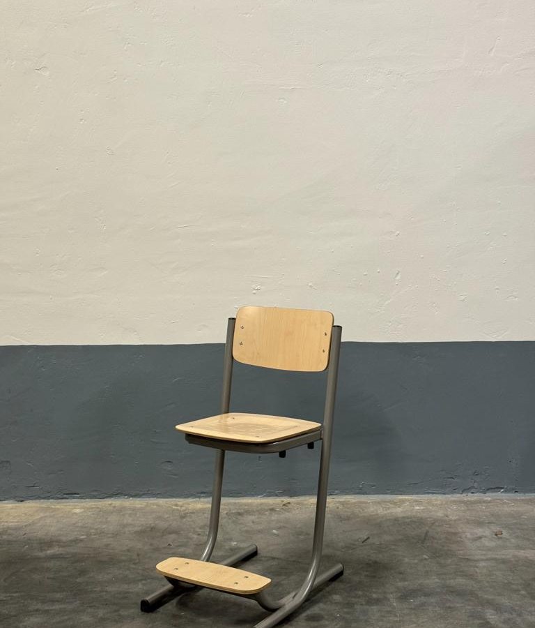 Tweedehands Schoolstoel Presikhaaf – Maat 6 Rood met Voetensteun - Afbeelding 4