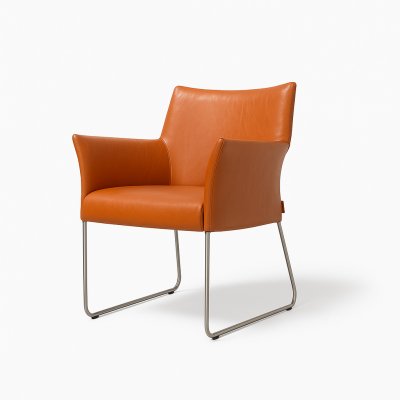 Lensen oranje fauteuil