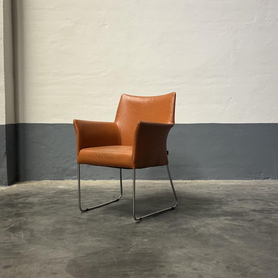 Tweedehands Lensen oranje fauteuil – gestoffeerde zorgstoel met comfort en design - Afbeelding 2