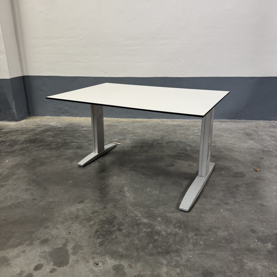 Tweedehands Volkern bureau 120x80 – compact & duurzaam - Afbeelding 2