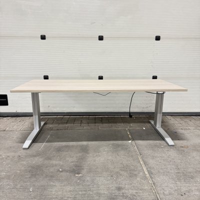 Tweedehands Zit-Sta Bureau – 180 × 80 cm – CEKA – Wit