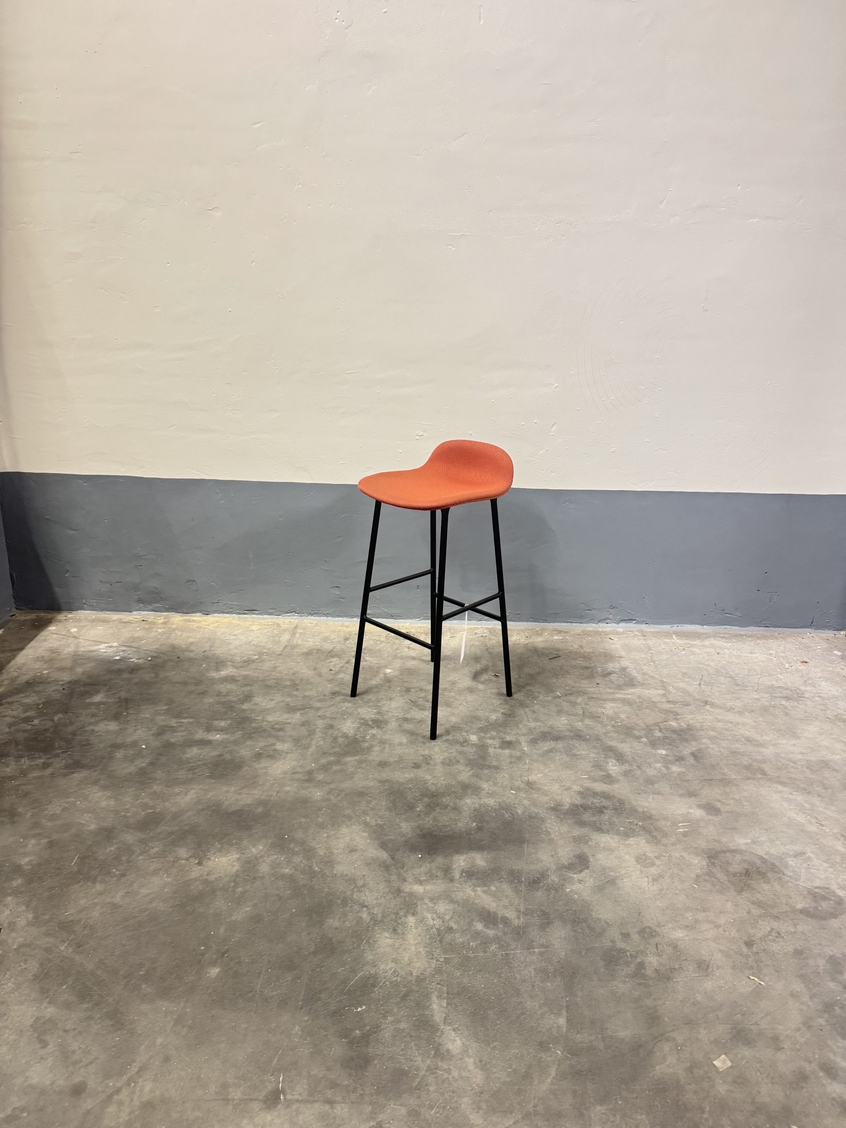 Tweedehands Barkruk – Normann Copenhagen - Form – Oranje